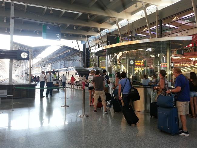 Pasajeros, Viajeros, Tren, Renfe, Adif, viaje, Estación | EUROPA PRESS ep pasajeros viajeros tren renfe adif viaje estacion