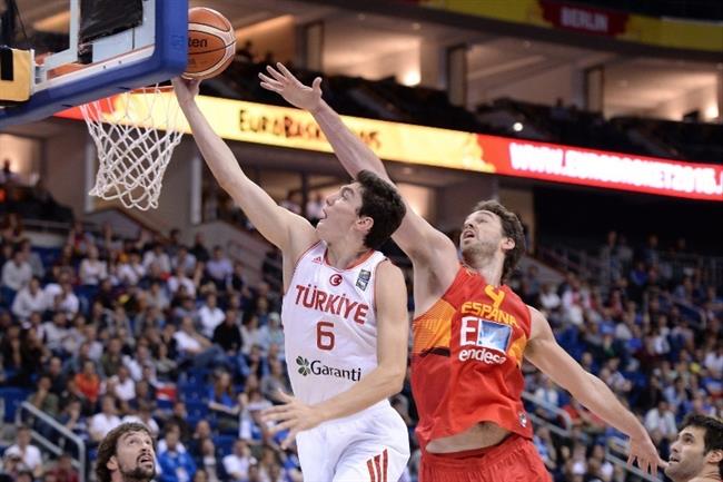 Pau Gasol y Cedi Osman en el Eurobasket 2015 | FIBA ep pau gasolcedi osmaneurobasket 2015