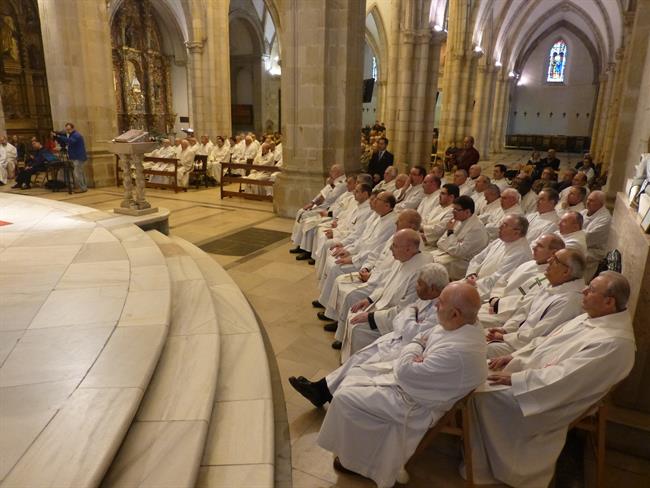 Sacerdotes en la catedral de Santander | OBISPADO DE SANTANDER - Archivo ep sacerdotesla catedralsantander