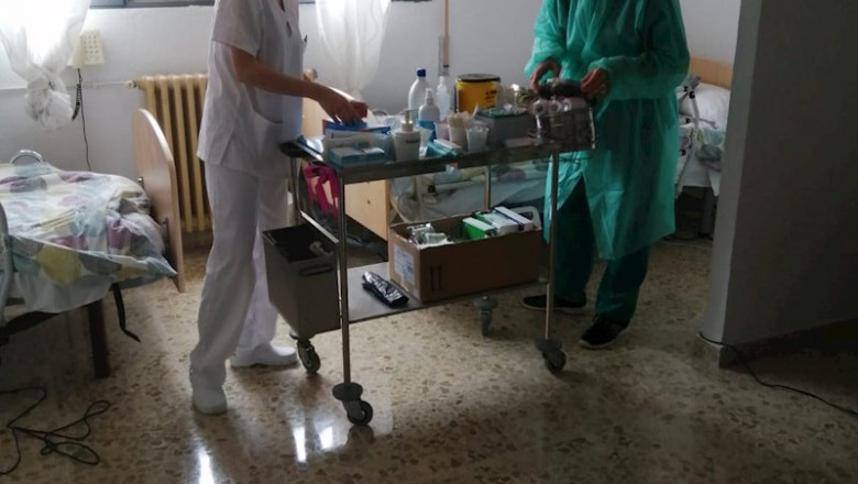 ep salud traslada a residentes mayores positivos por coronavirus a un centro acondicionado ep salud traslada a residentes mayores positivos por coronavirus a un centro acondicionado