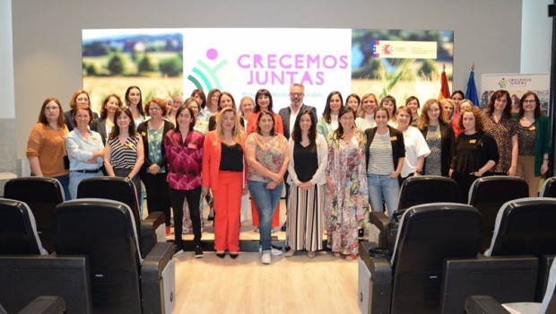 ep sesion inicial del programa de mentoras crecemos juntas impulsado por caixabank y el ministerio