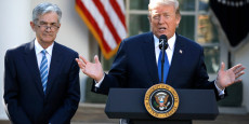 le president americain donald trump et le president de la reserve federale americaine jerome powell 20250822121138 