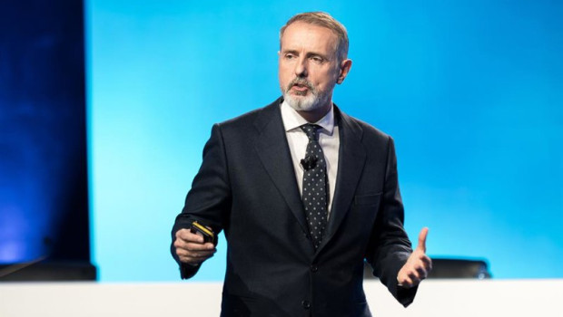 ep archivo   el presidente de telefonica marc murtra presenta el nuevo plan estrategico de