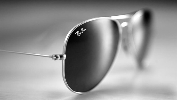 ep archivo   gafas de aviador de la marca ray ban de essilorluxottica