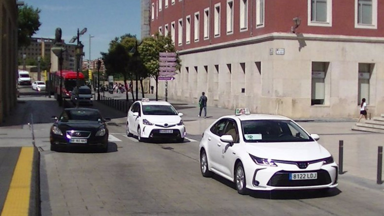 Archivo - Taxis en Zaragoza. | VOX - Archivo ep archivo taxis en zaragoza