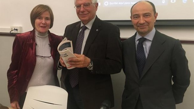 ep borrell centro con raul canosa del ces cardenal cisneros y esther touza