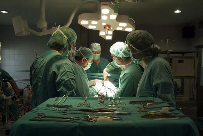 ep cirujanos medicos hospital quirofano intervencion