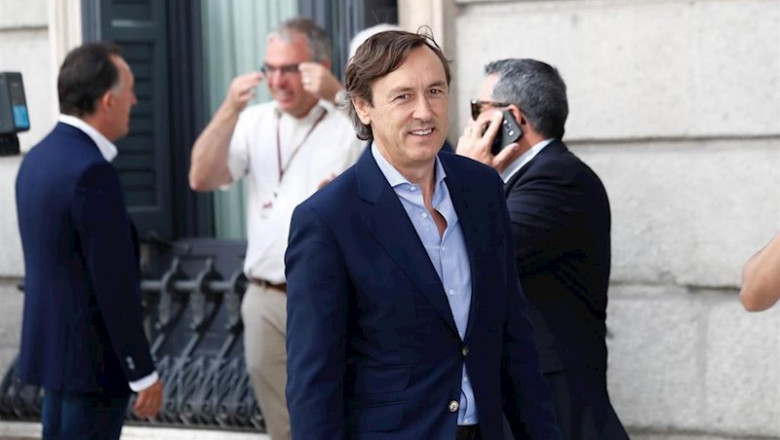El portavoz del Partido Popular en el Congreso, Rafael Hernando, llega a la primera sesión del debate de investidura del candidato socialista a la Presidencia del Gobierno. | Óscar J.Barroso - Europa Press - Archivo ep el portavoz del partido popular en el congreso rafael hernando llega a la primera sesion del