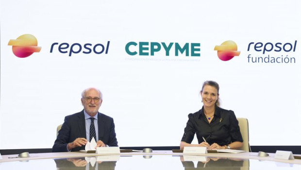 ep el presidente de repsol antonio brufau y la presidenta de cepyme angela de miguel