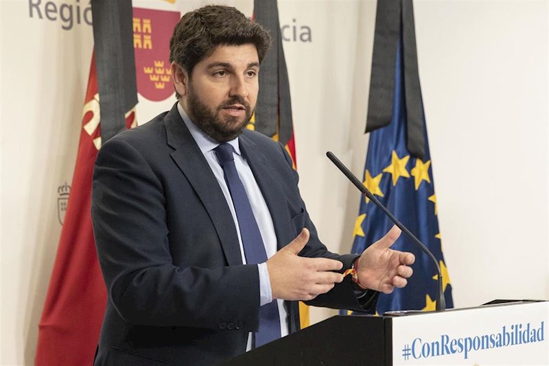 PSOE y Ciudadanos presentan una moción de censura en Murcia contra López Miras