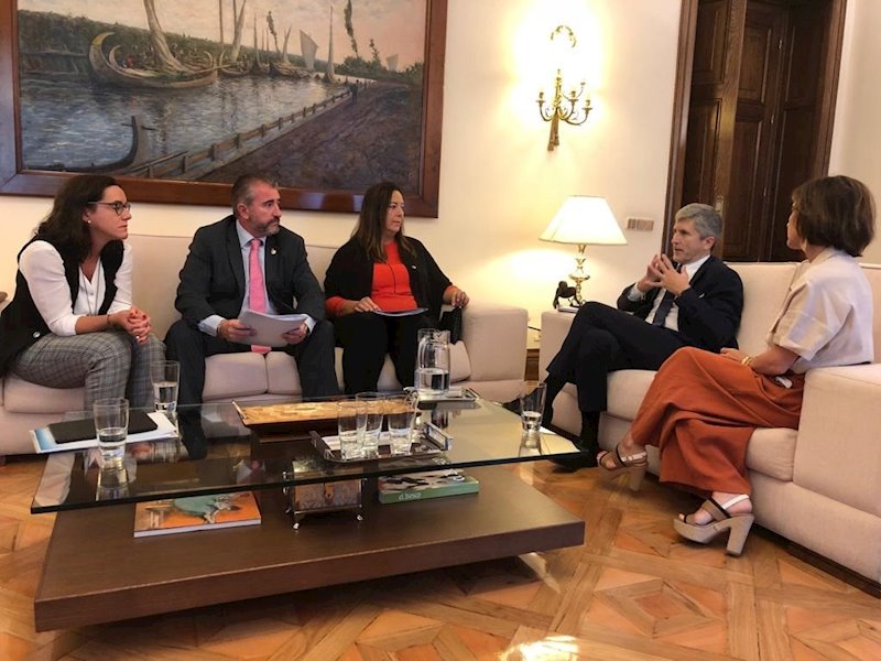 ep marlaska se reune con miembros de la avt en 2018