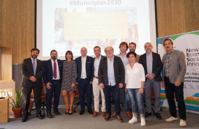 ep oto de familia de los ponentes que han participado en la jornada municipios2030 organizada por