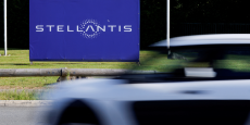 le logo de stellantis 20241209125817 